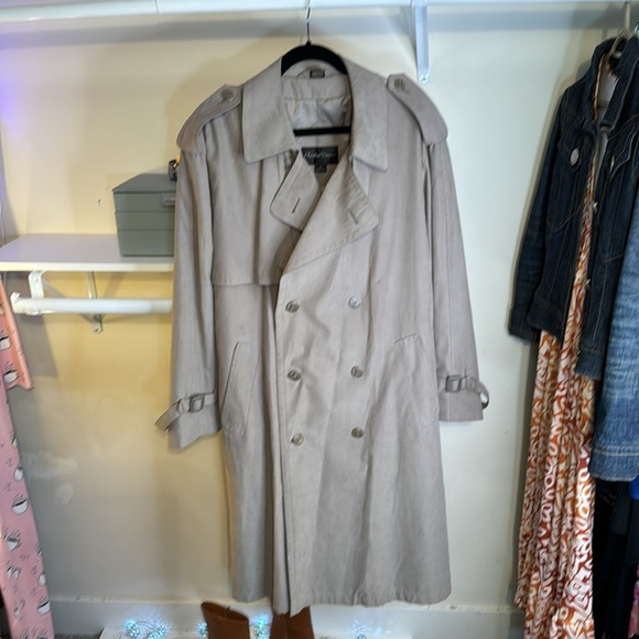 PTP 24 inches length 45 inches like a light sand color men’s size 40 short - Picture 10 of 11